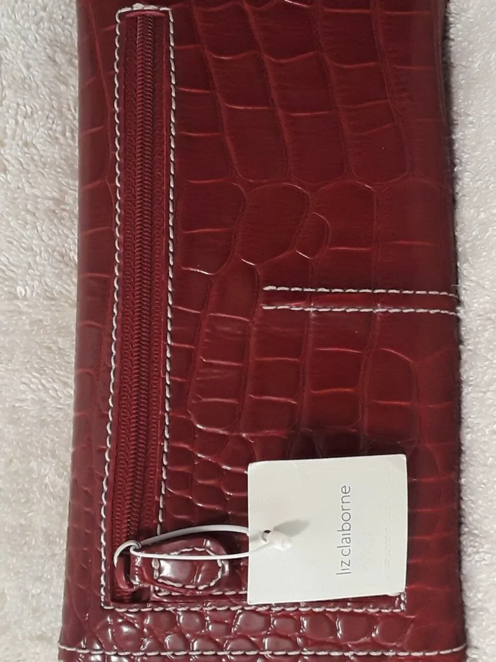 NWT Liz Claiborne Burgundy Croc Embossed Faux-Leather Trifold Wallet Checkbook